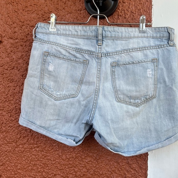 Gap Womens Size 10 30 Shorts 3 Light Wash Faded Distressed Denim Jean FLAWED - Picture 2 of 7